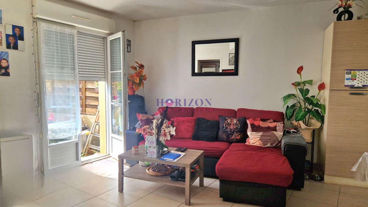 Appartement à THIERS-SUR-THEVE