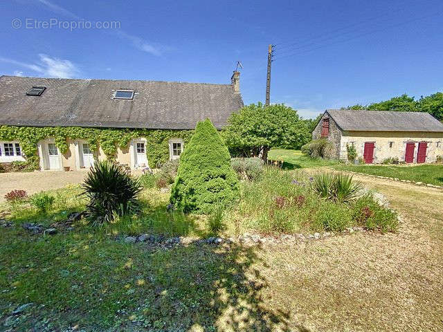 Maison à MARCILLY-SUR-MAULNE