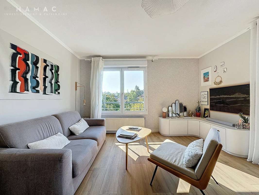 Appartement à SAINTE-FOY-LES-LYON