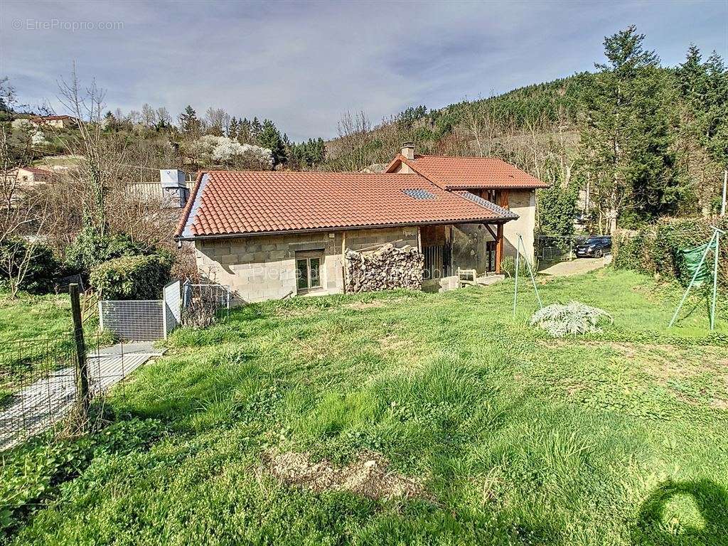 Maison à SAINT-CLEMENT-SUR-VALSONNE