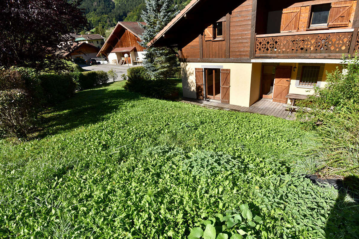 Appartement à LE PETIT-BORNAND-LES-GLIERES