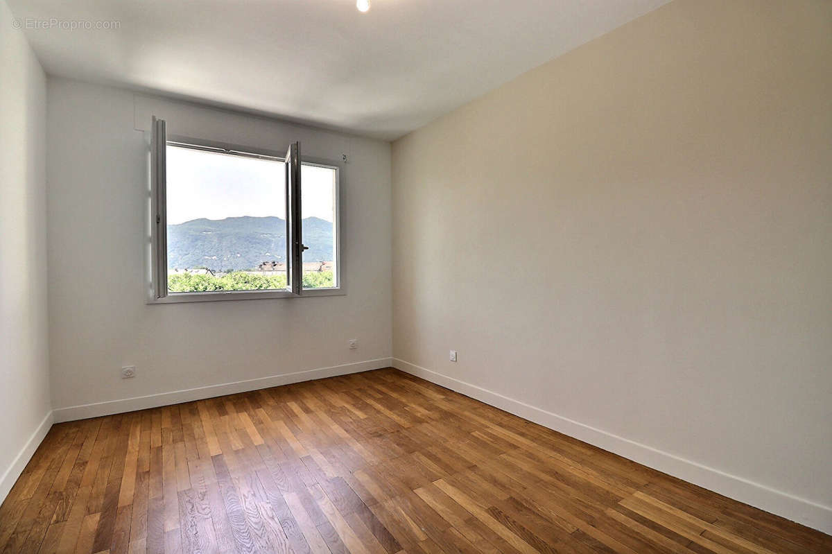 Appartement à AIX-LES-BAINS