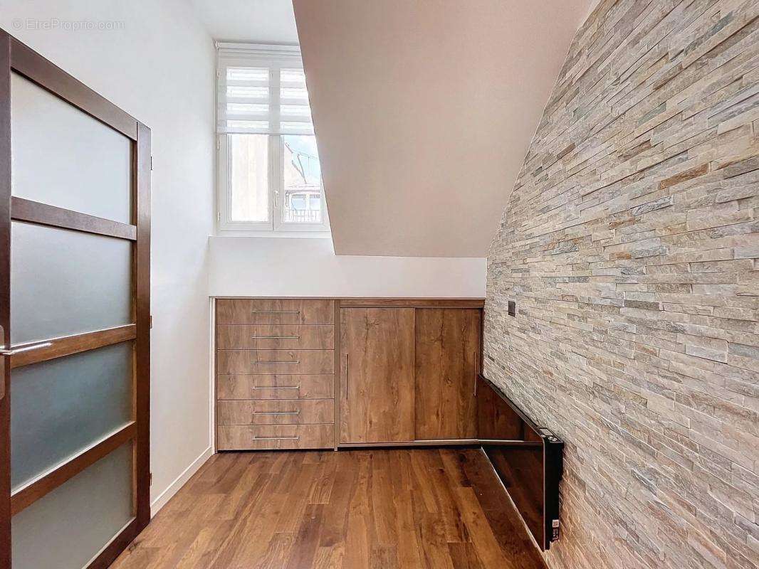 Appartement à PARIS-2E