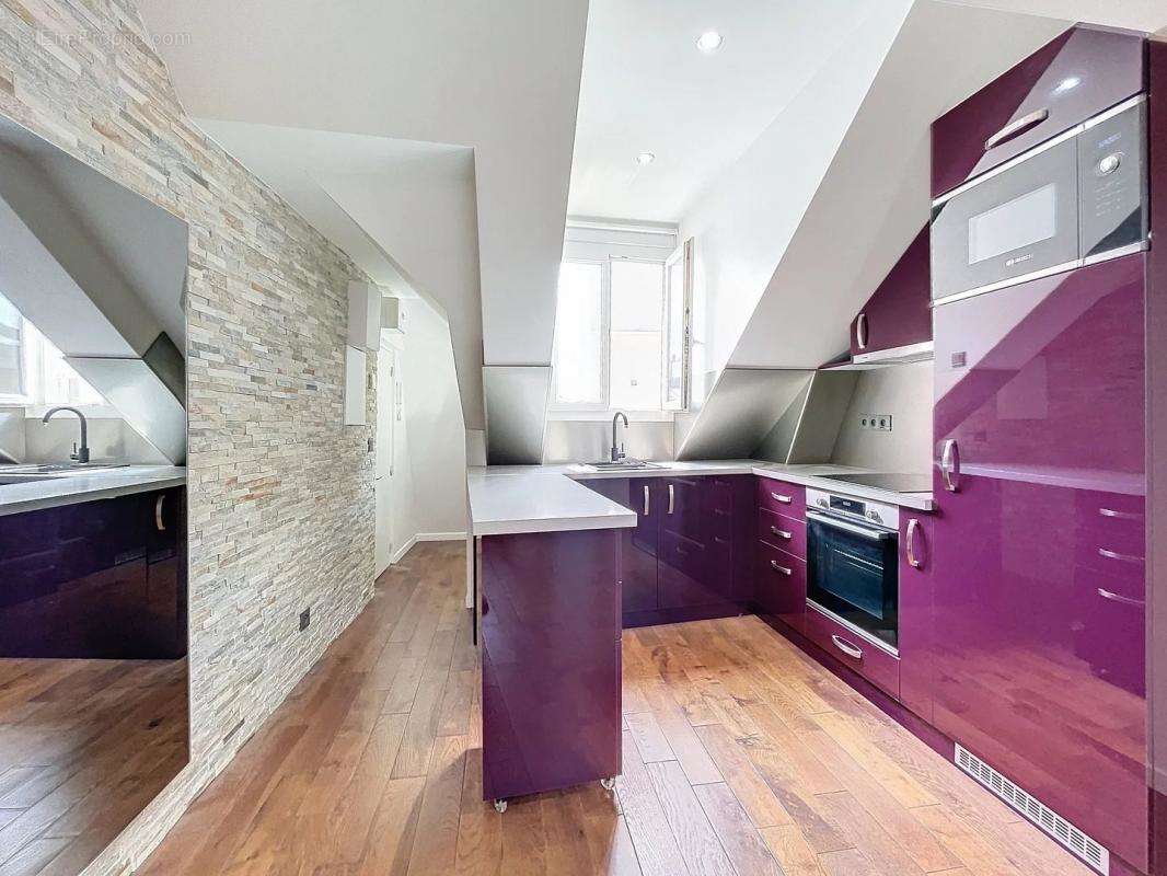 Appartement à PARIS-2E