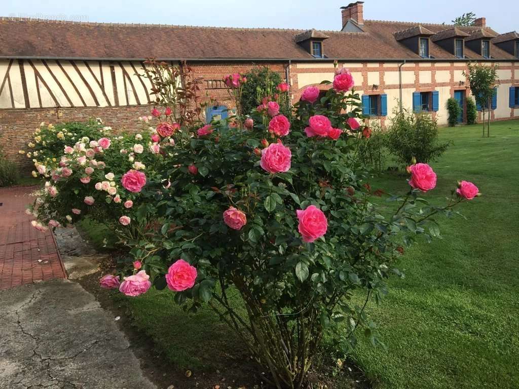 Maison à ONS-EN-BRAY