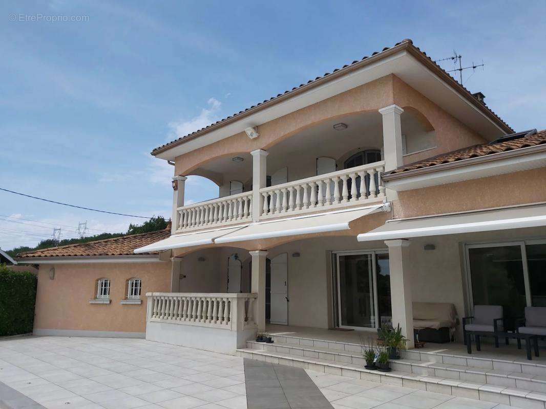 Maison à BOURG-SAINT-CHRISTOPHE