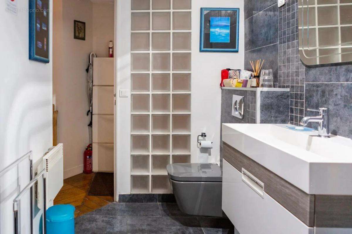 Appartement à PARIS-2E