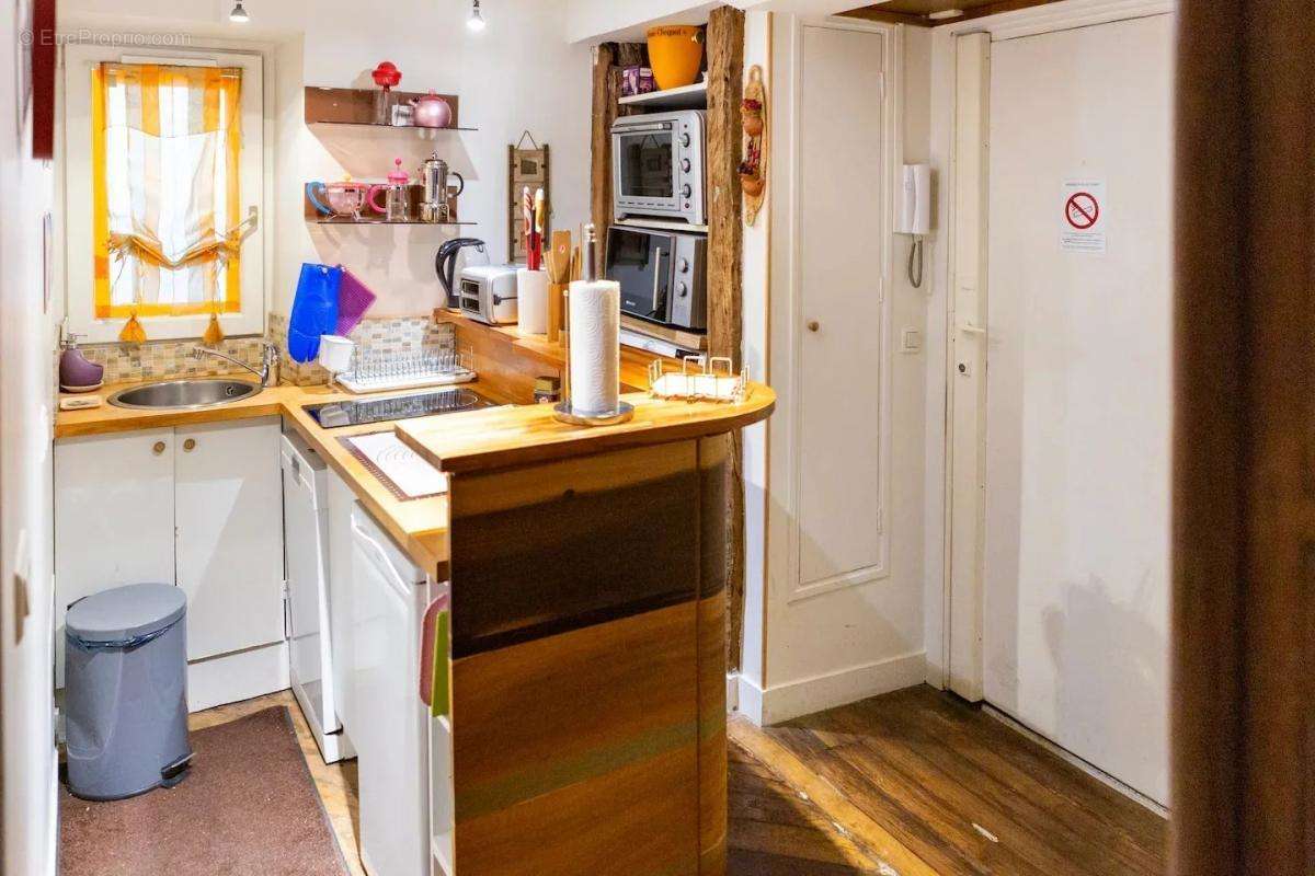 Appartement à PARIS-2E