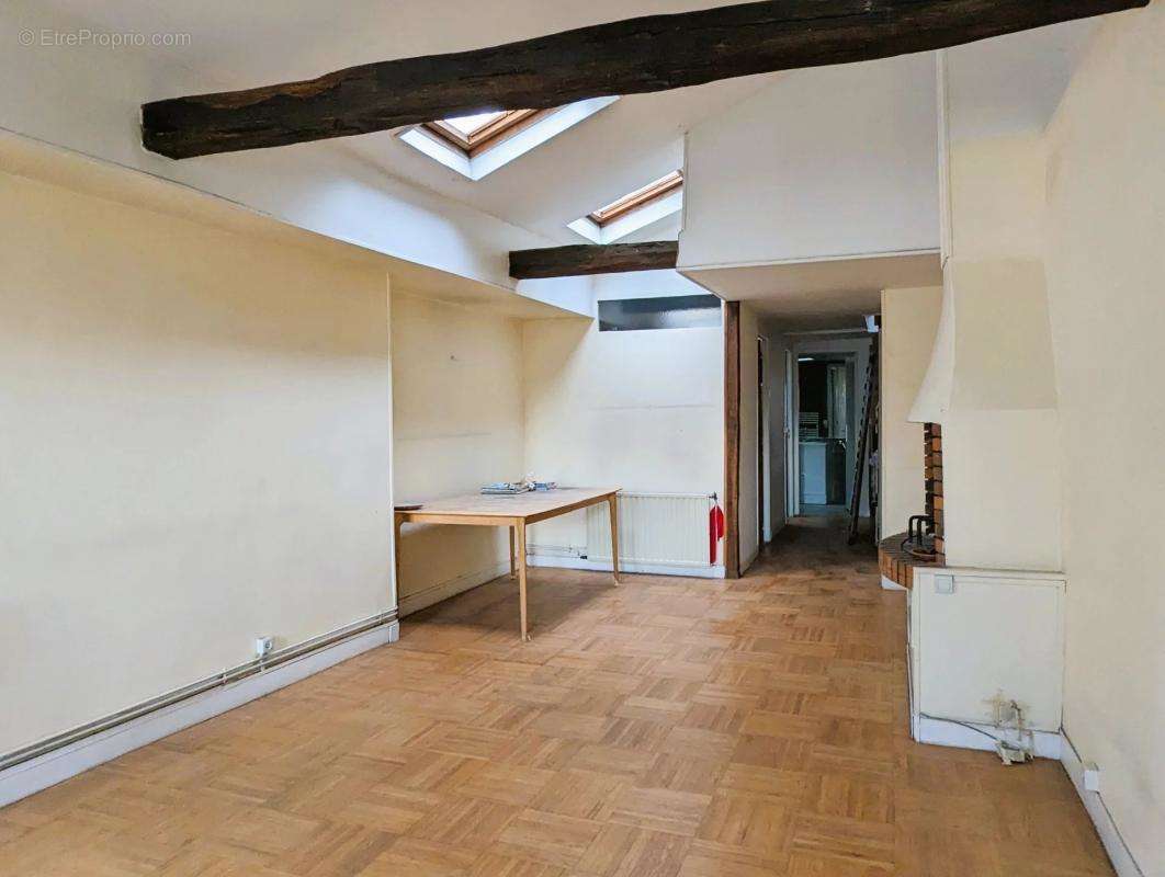 Appartement à PARIS-2E