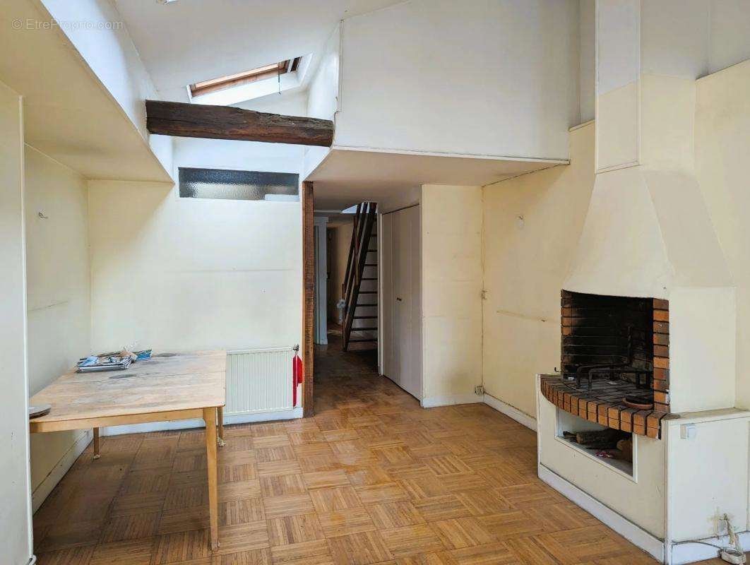 Appartement à PARIS-2E