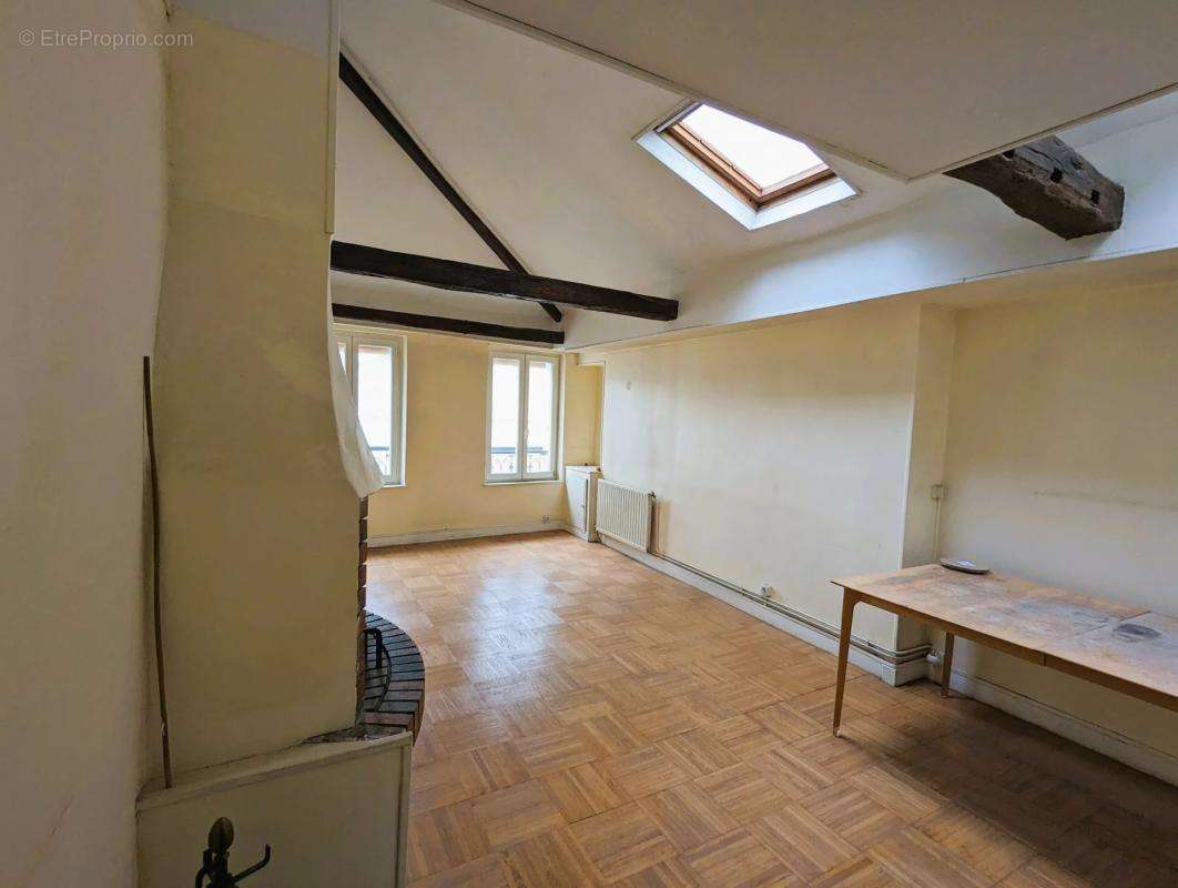 Appartement à PARIS-2E