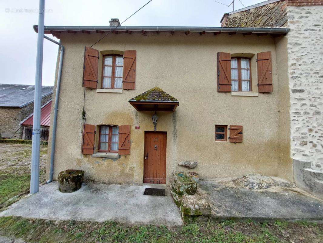 Maison à FOLLES