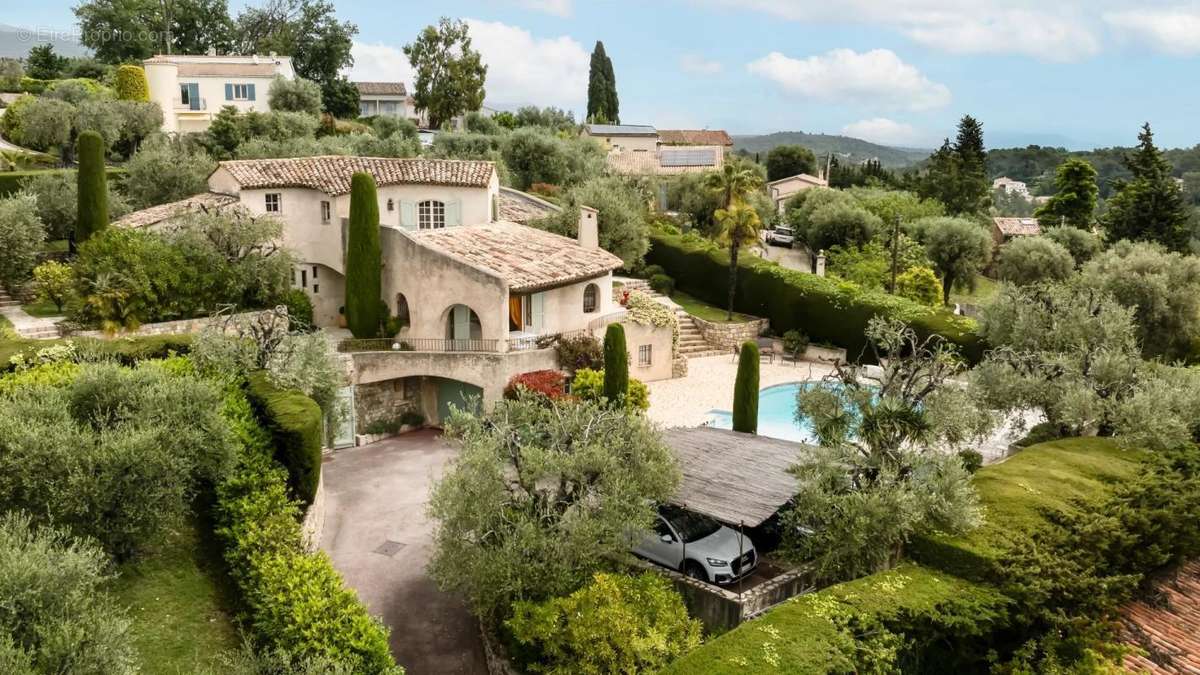 Maison à LE ROURET