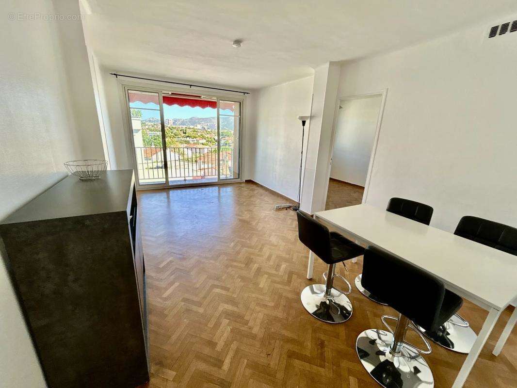 Appartement à MARSEILLE-12E