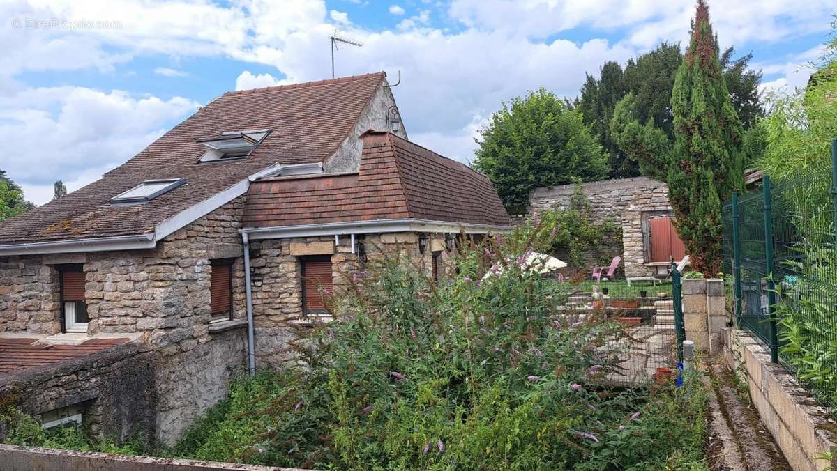 Maison à BLIGNY-SUR-OUCHE