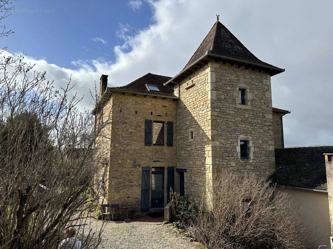 Maison à NAUSSAC