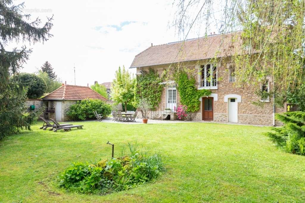 Maison à TOURNAN-EN-BRIE