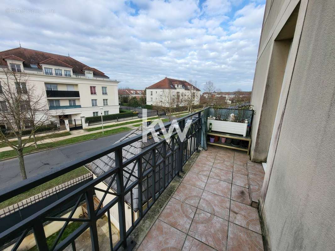 Appartement à MOISSY-CRAMAYEL