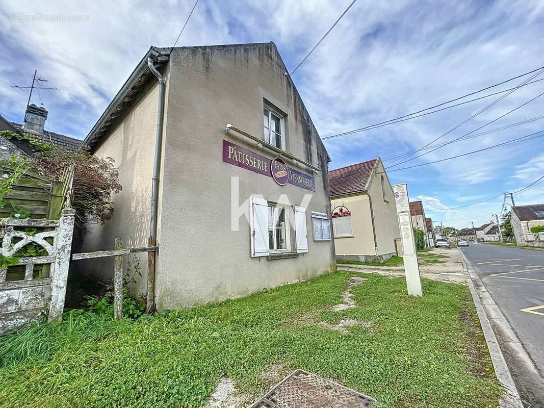 Maison à LE CHATELET-EN-BRIE