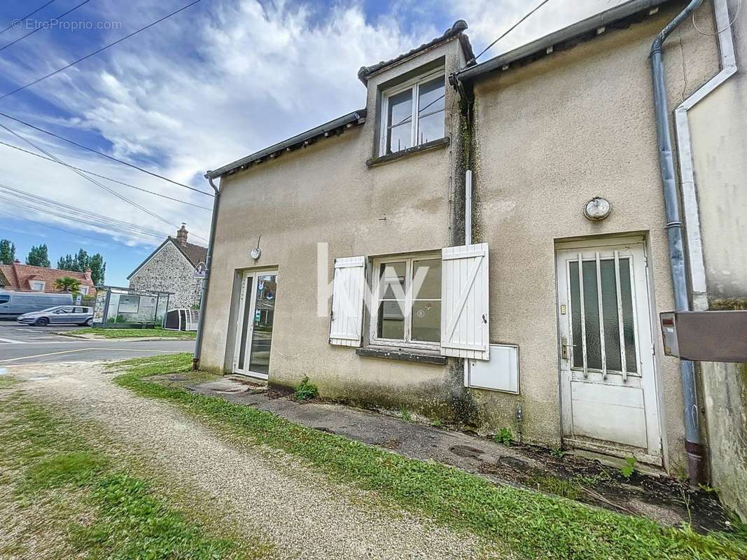 Maison à LE CHATELET-EN-BRIE