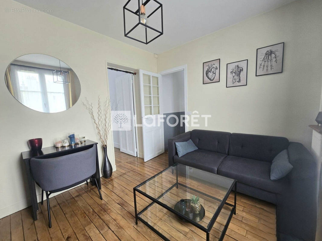 Appartement à PARIS-14E