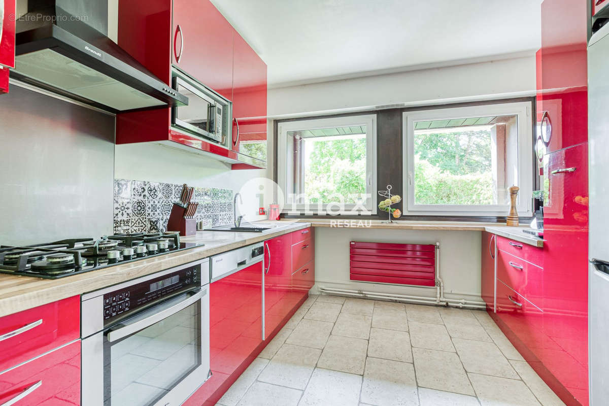 Appartement à VERRIERES-LE-BUISSON