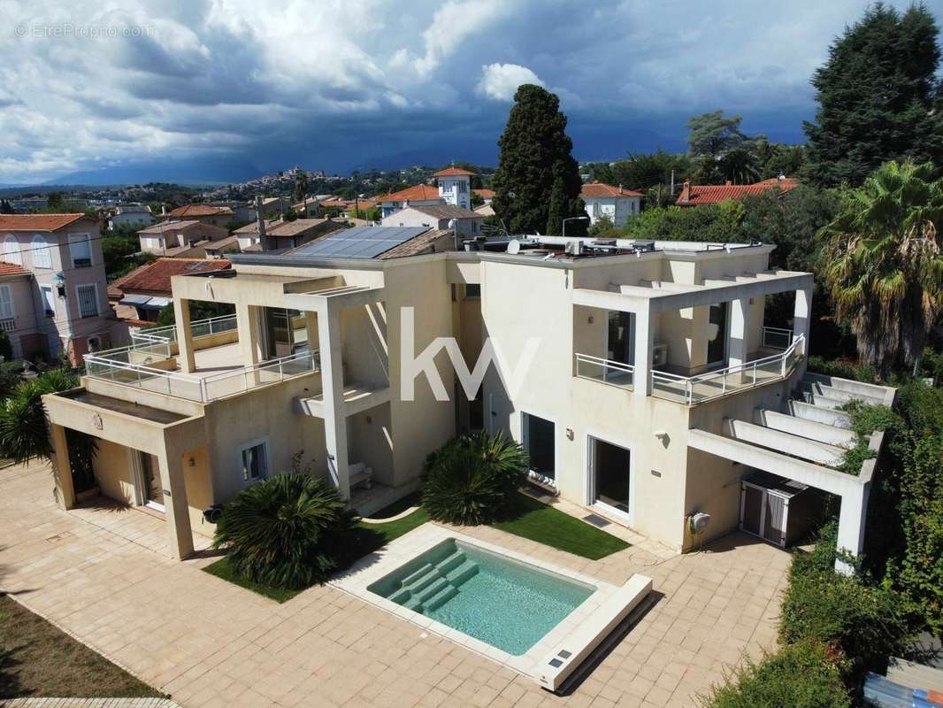 Maison à CAGNES-SUR-MER