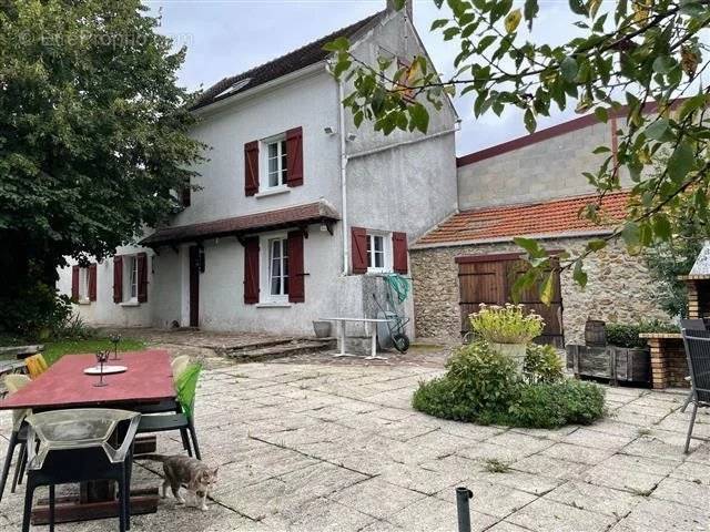 Maison à LIZY-SUR-OURCQ