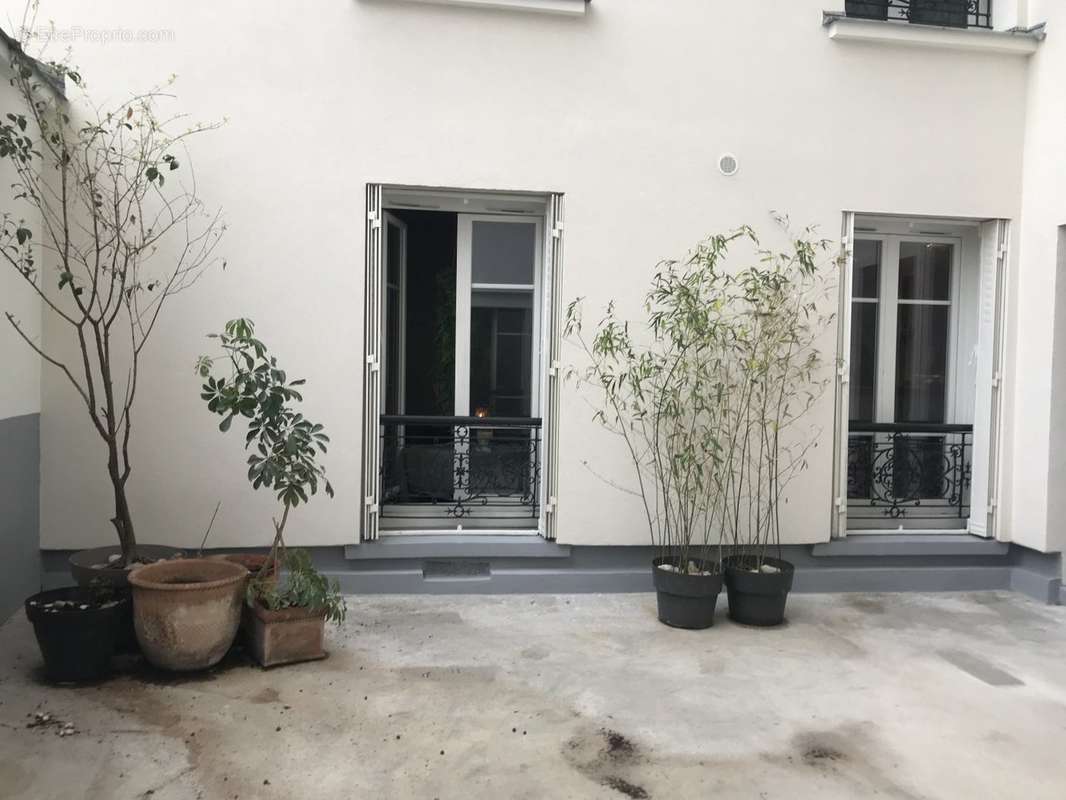 Appartement à PARIS-20E