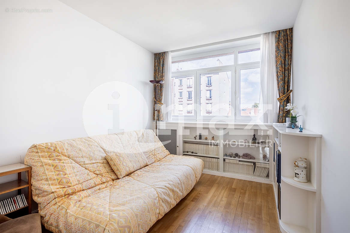 Appartement à COURBEVOIE