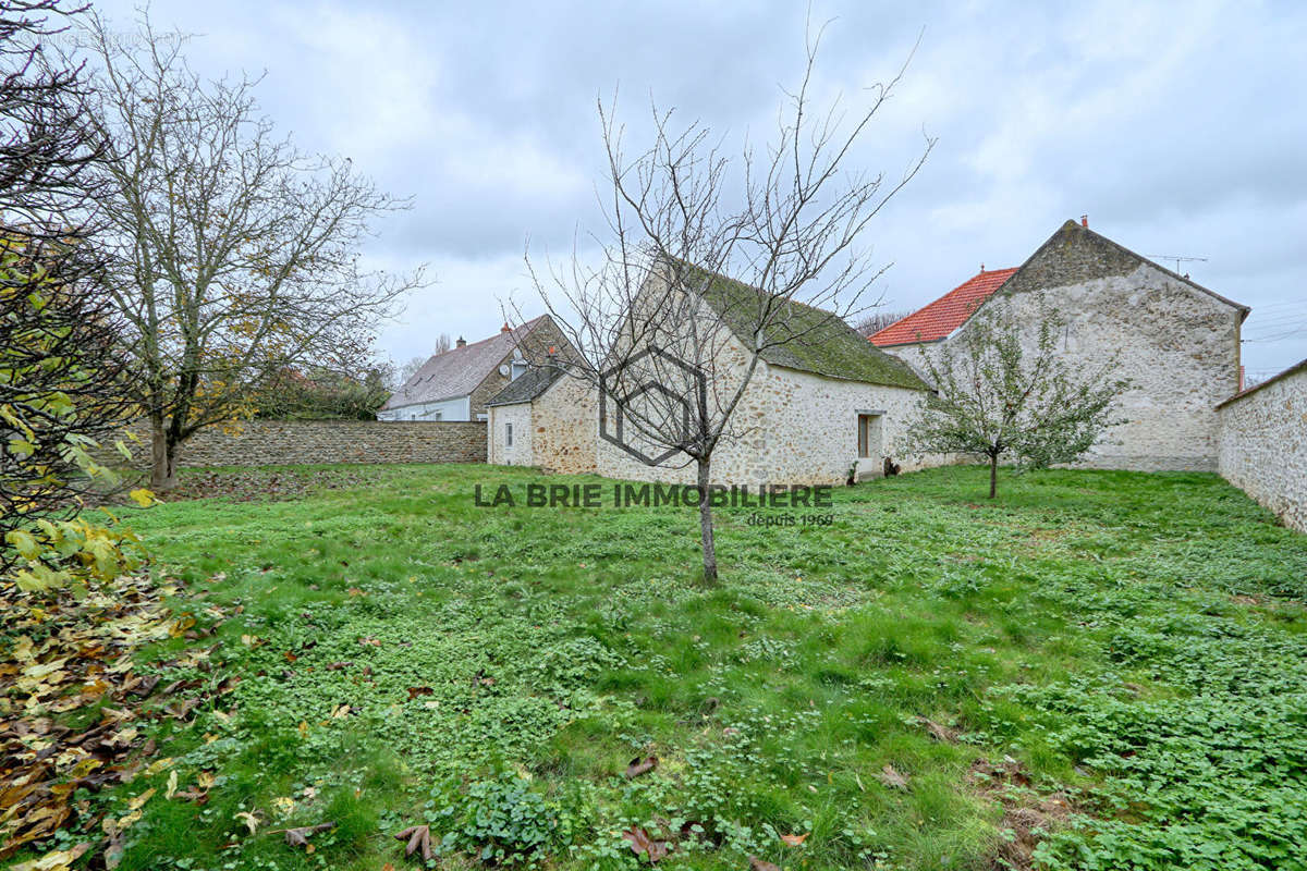 Maison à BRIE-COMTE-ROBERT