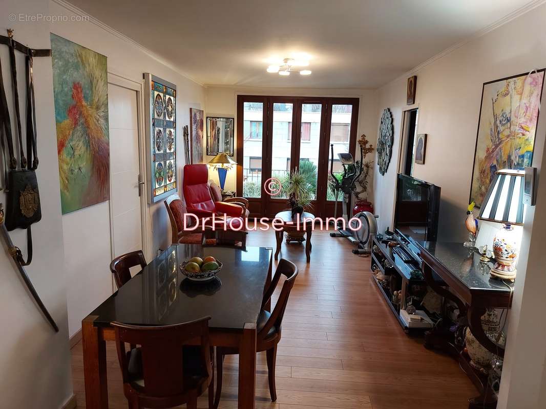 Appartement à ROISSY-EN-FRANCE