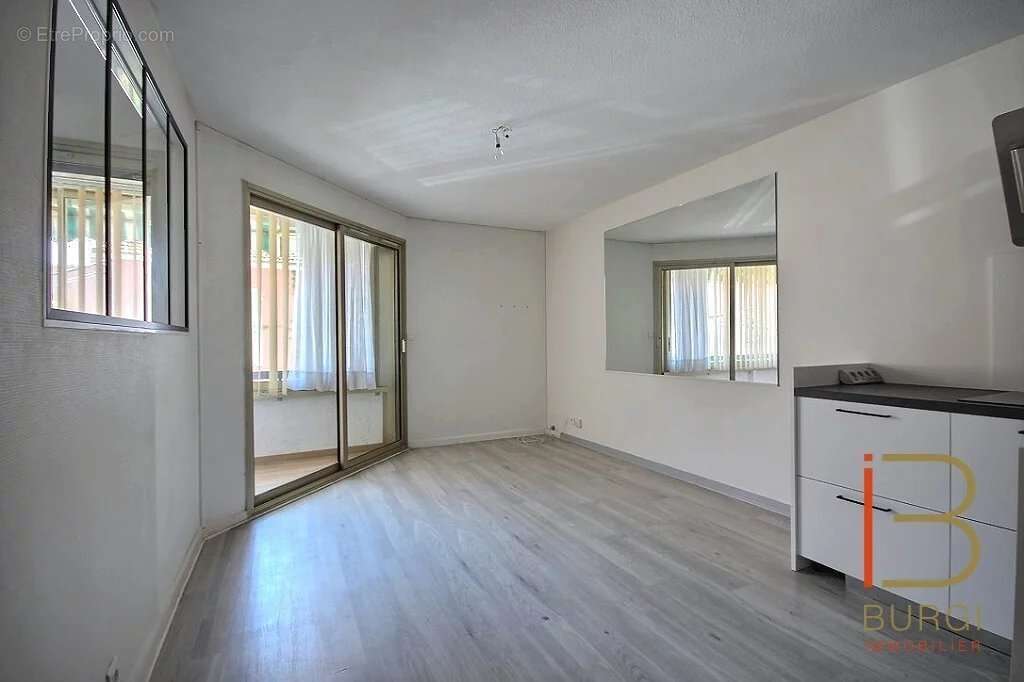 Appartement à SAINT-RAPHAEL