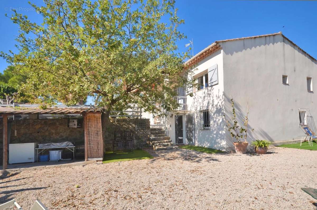 Maison à MOUGINS