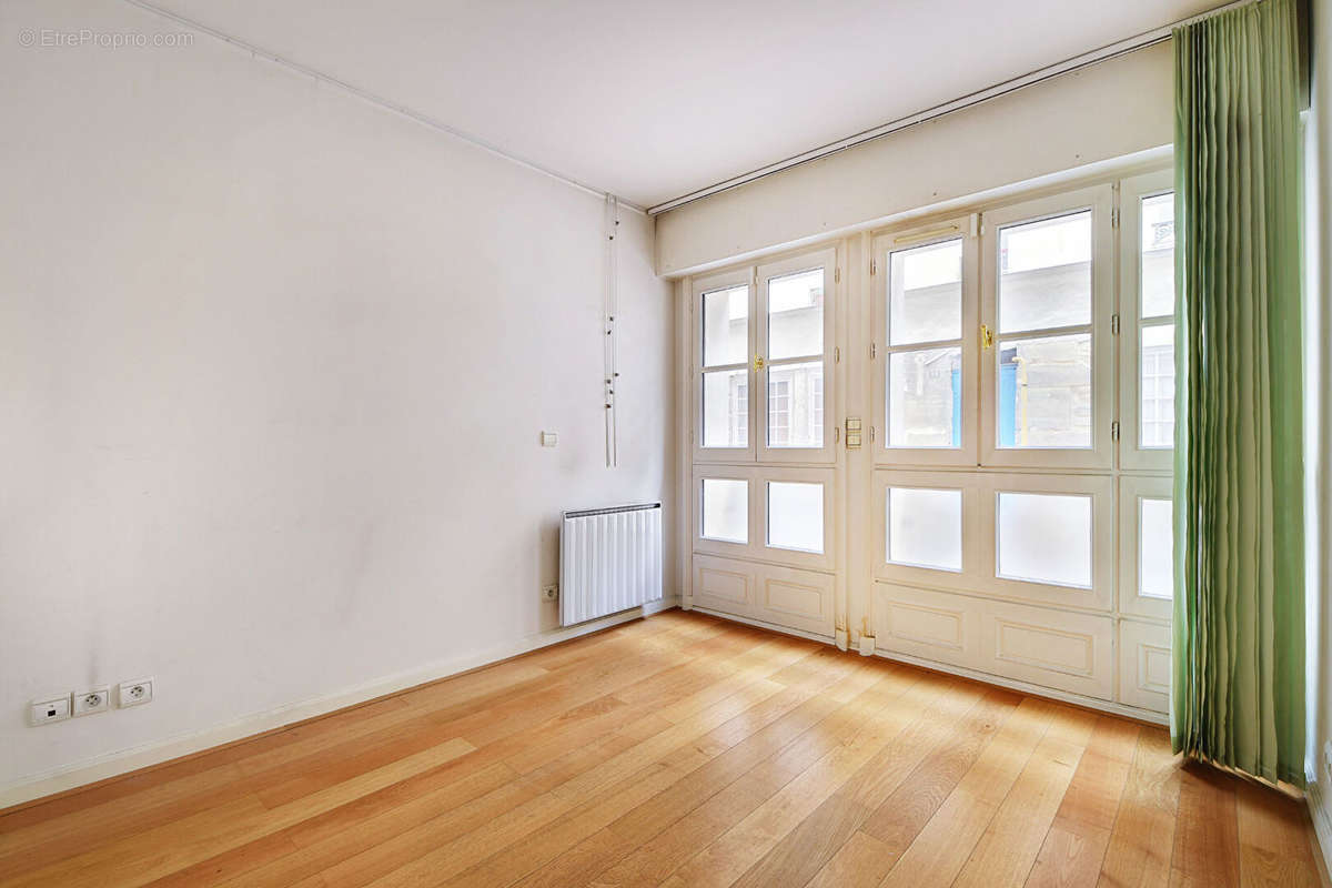 Appartement à PARIS-5E