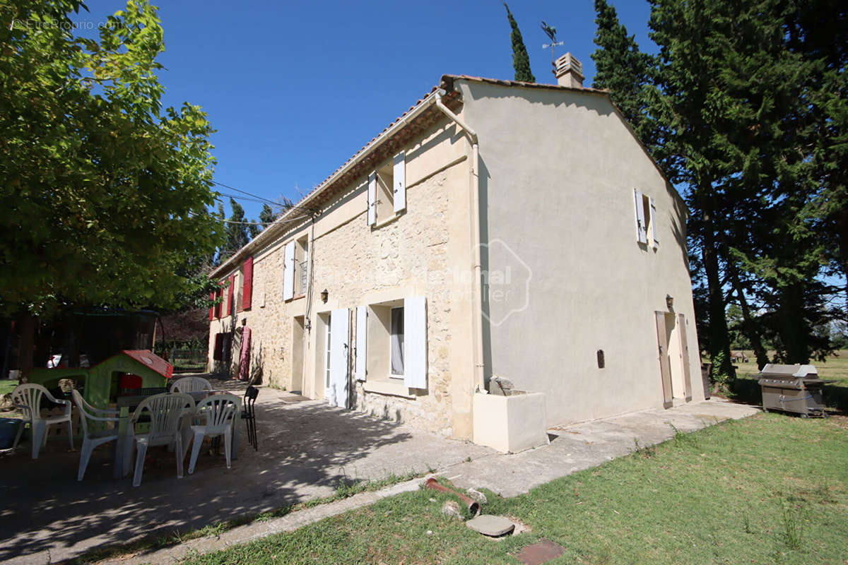 Maison à MONTEUX