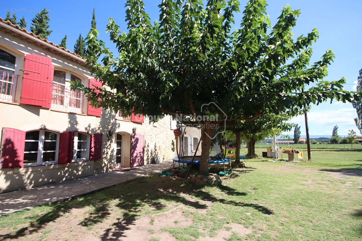 Maison à MONTEUX