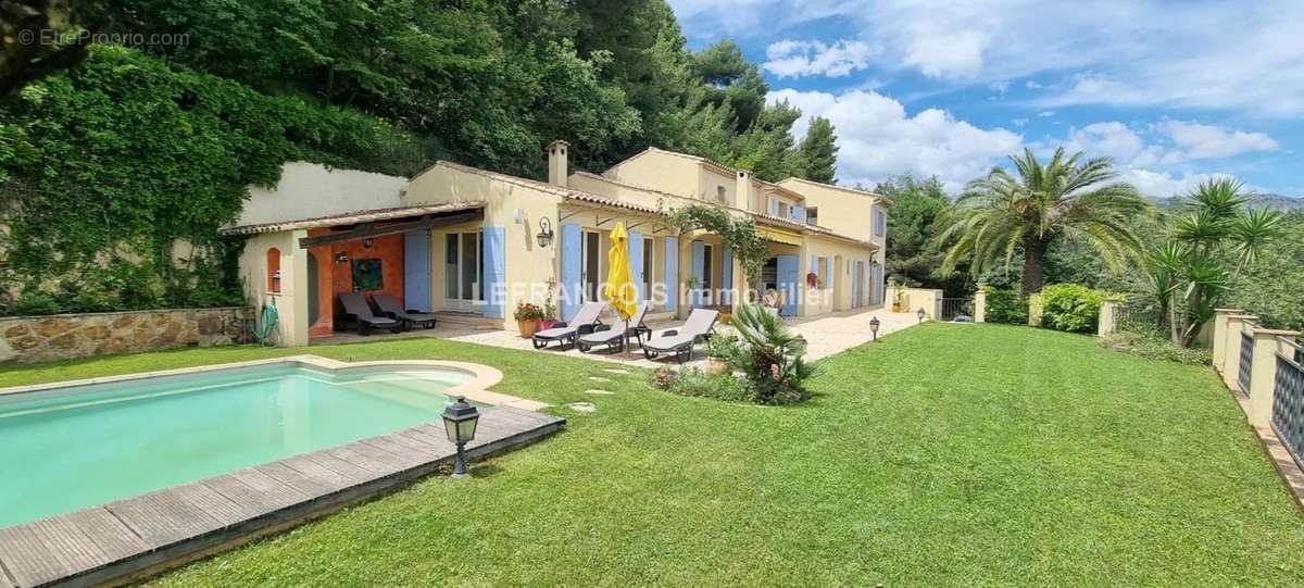 Maison à LE BAR-SUR-LOUP