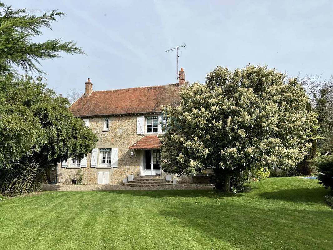 Maison à COULOMMIERS