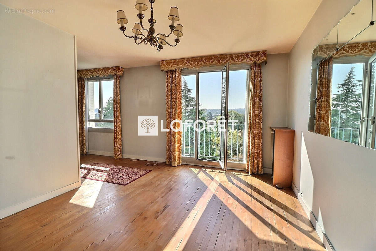 Appartement à RUEIL-MALMAISON