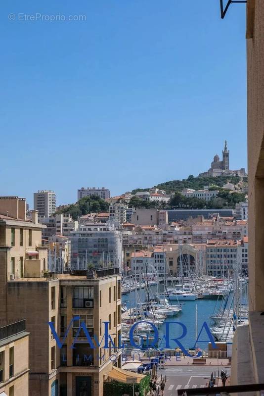 Appartement à MARSEILLE-2E