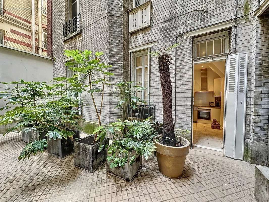 Appartement à PARIS-7E