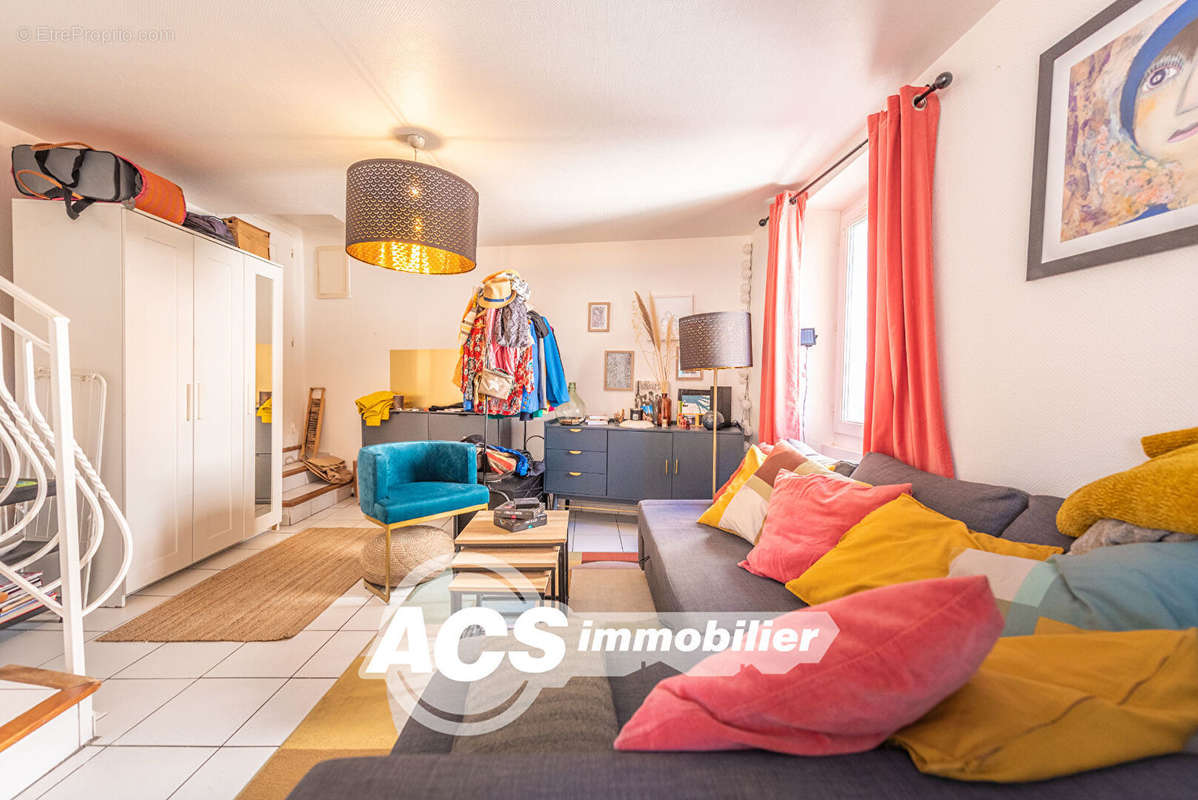 Appartement à VELAUX