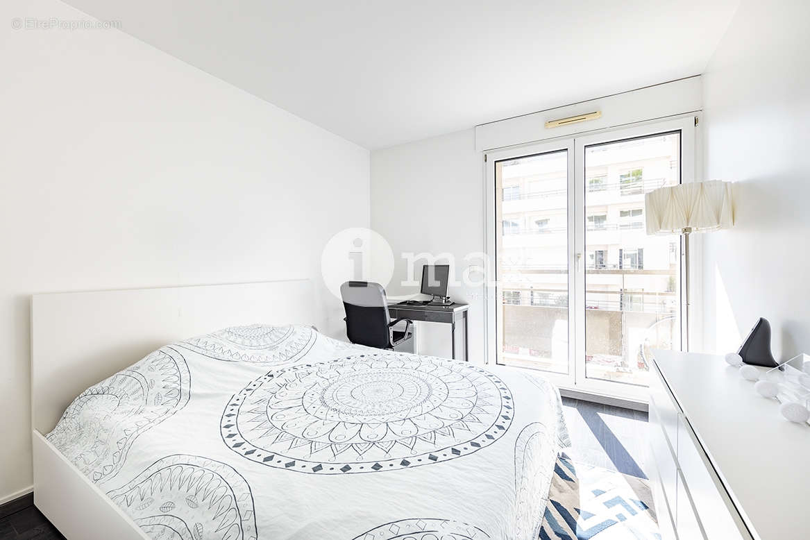 Appartement à LEVALLOIS-PERRET