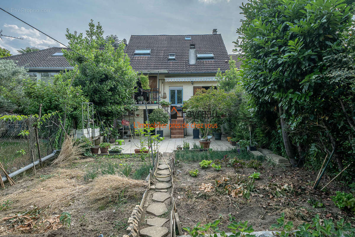 Maison à VITRY-SUR-SEINE