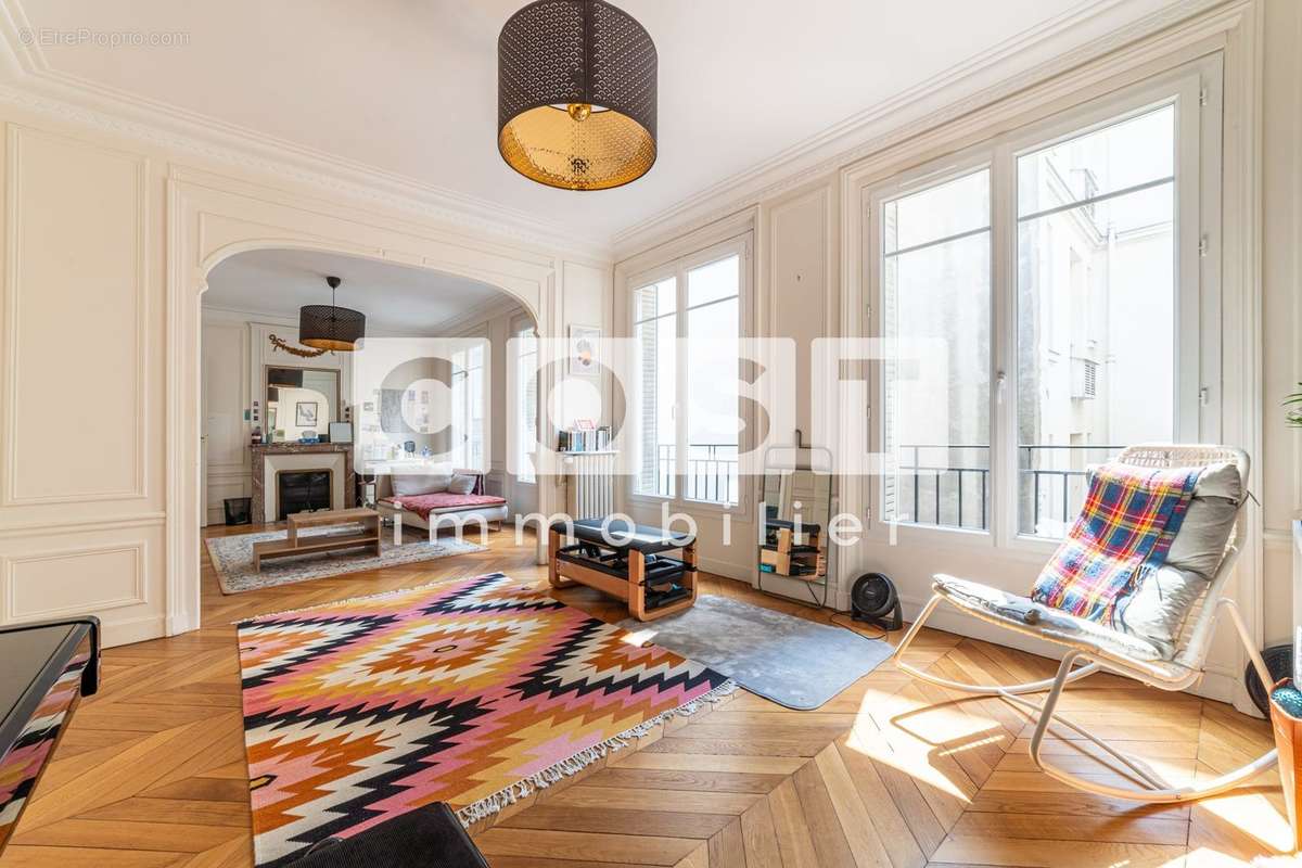 Appartement à PARIS-17E