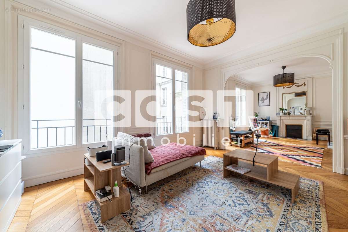 Appartement à PARIS-17E