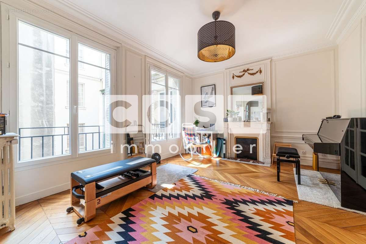 Appartement à PARIS-17E