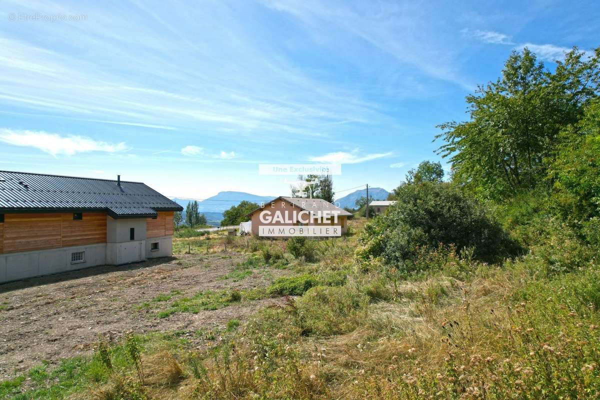 Terrain à LA BATIE-NEUVE