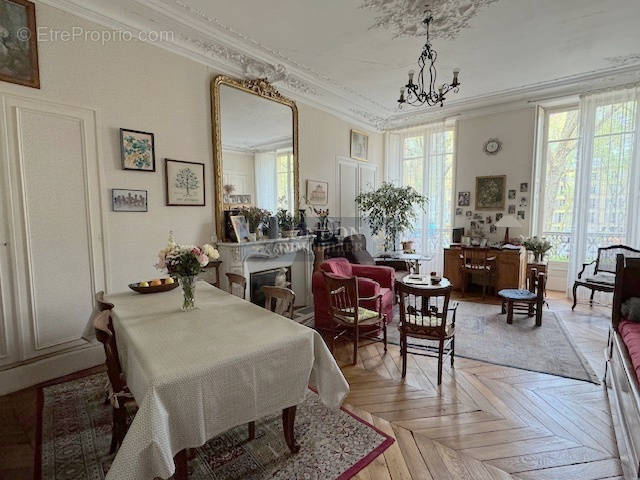 Appartement à VERSAILLES